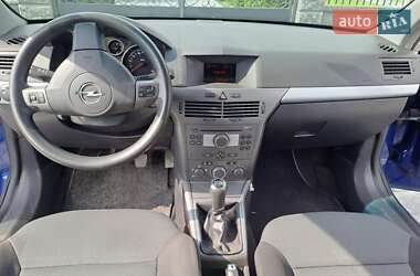 Универсал Opel Astra 2005 в 