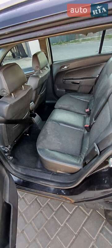 Універсал Opel Astra 2004 в Авангарді