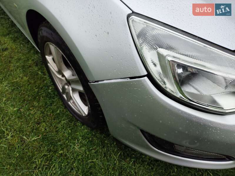 Универсал Opel Astra 2014 в Казатине
