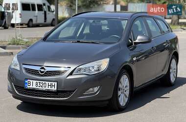Универсал Opel Astra 2012 в Днепре