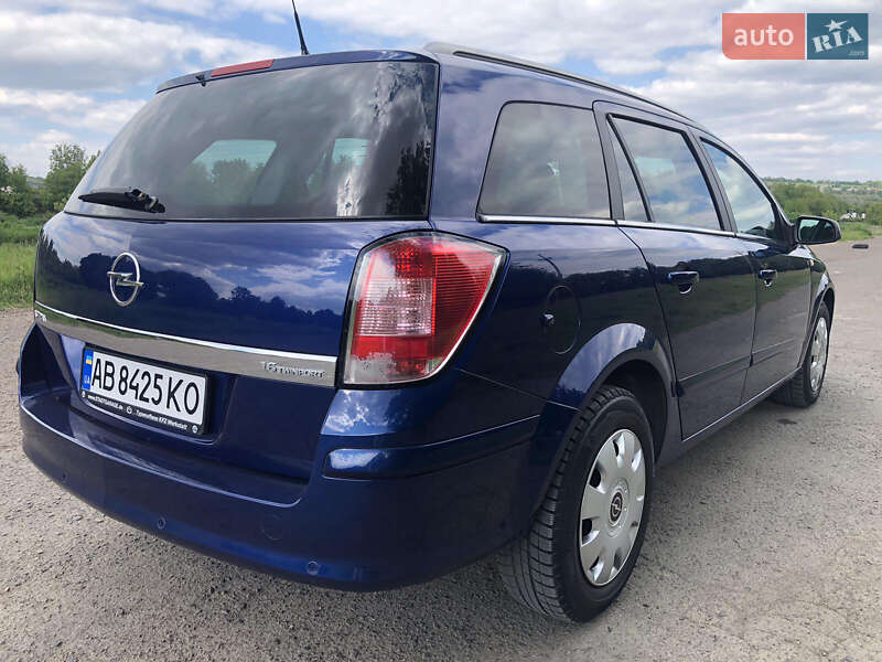Універсал Opel Astra 2005 в Ямполі