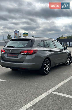 Универсал Opel Astra 2017 в 