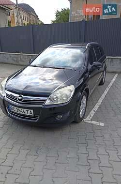 Універсал Opel Astra 2009 в Самборі