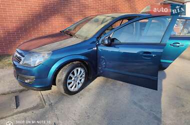 Хэтчбек Opel Astra 2006 в 