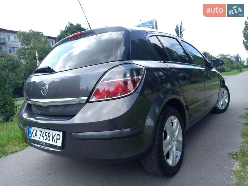 Хэтчбек Opel Astra 2009 в Киеве