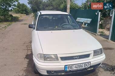 Универсал Opel Astra 1992 в 