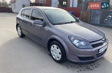 Хэтчбек Opel Astra 2006 в Калиновке