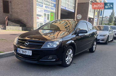 Купе Opel Astra 2005 в 