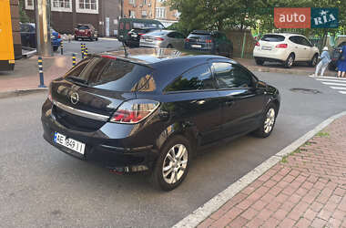 Купе Opel Astra 2005 в 