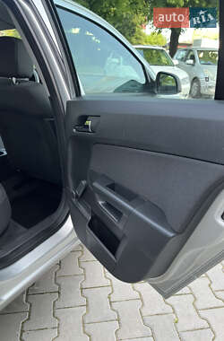 Хэтчбек Opel Astra 2009 в 