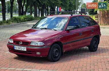 Хэтчбек Opel Astra 1992 в 