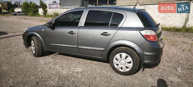 Хэтчбек Opel Astra 2007 в Киеве