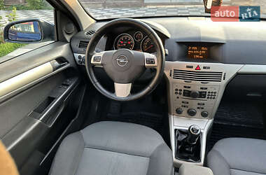 Универсал Opel Astra 2007 в 