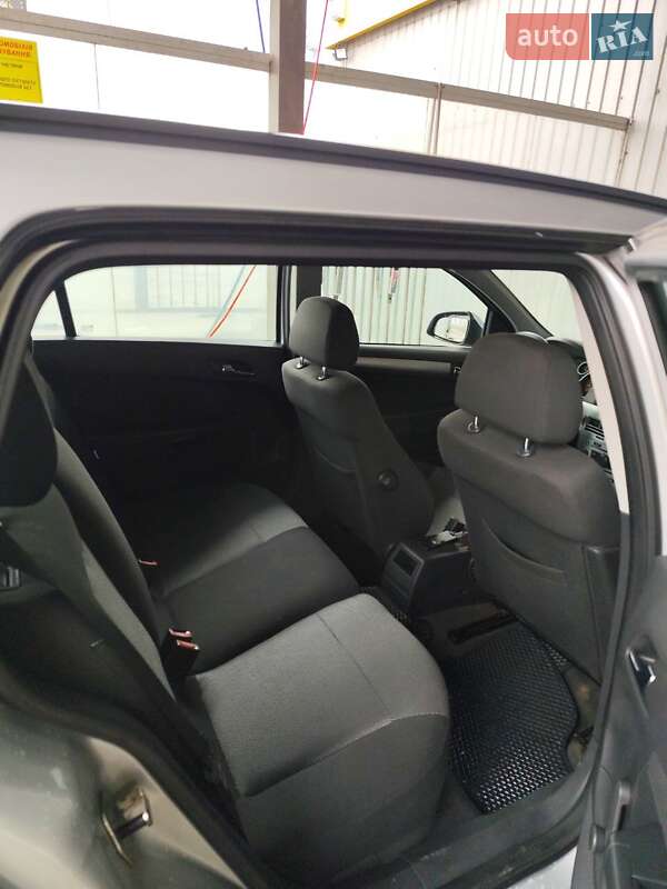 Универсал Opel Astra 2009 в Киеве фото 12 Универсал Opel Astra 2009 в Киеве