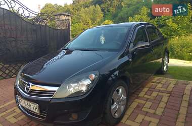 Седан Opel Astra 2011 в 