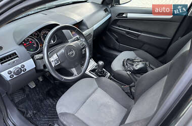 Универсал Opel Astra 2005 в 