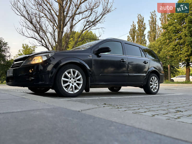 Универсал Opel Astra 2005 в Хмельницком