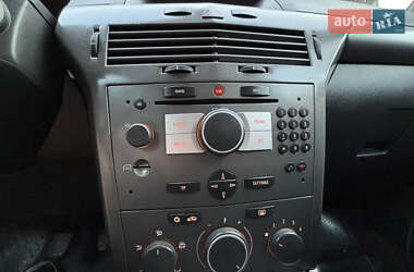Универсал Opel Astra 2005 в 