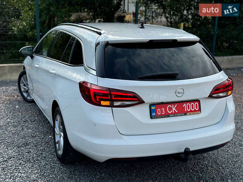 Универсал Opel Astra 2021 в Дрогобыче