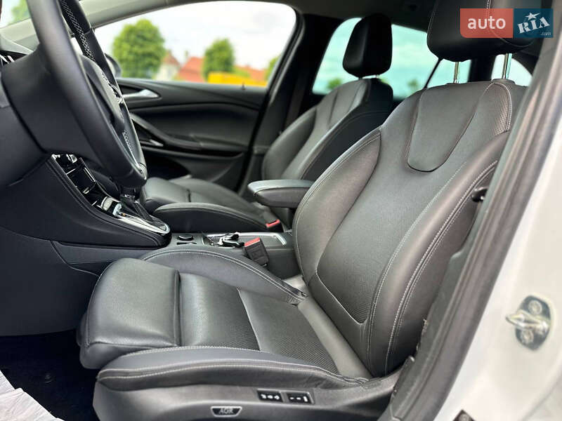 Универсал Opel Astra 2021 в Дрогобыче