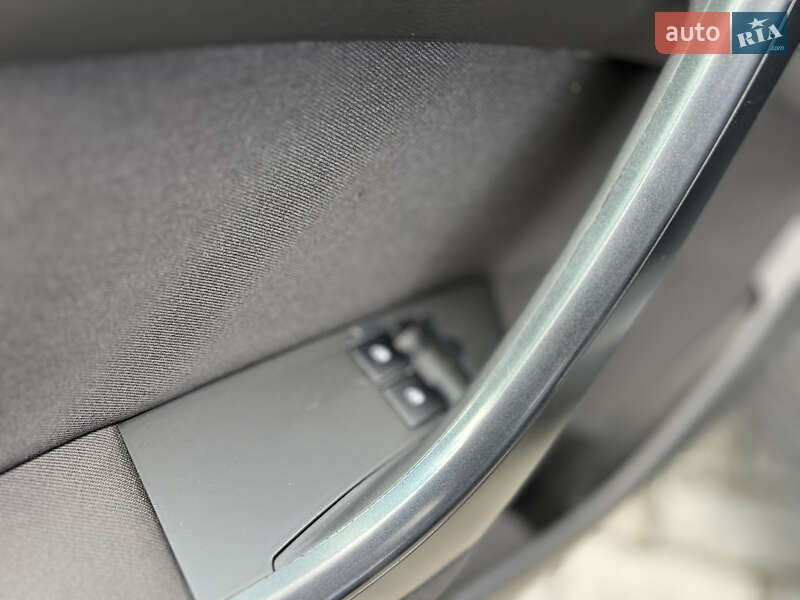 Хэтчбек Opel Astra 2011 в Малине