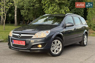 Універсал Opel Astra 2009 в Умані