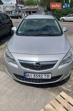 Универсал Opel Astra 2010 в Киеве