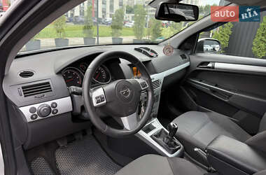 Универсал Opel Astra 2009 в 