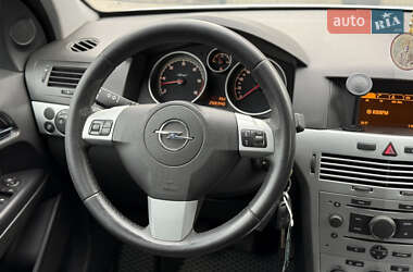 Универсал Opel Astra 2009 в 