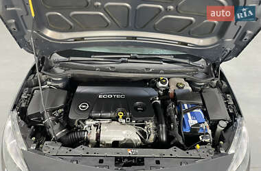 Универсал Opel Astra 2015 в 