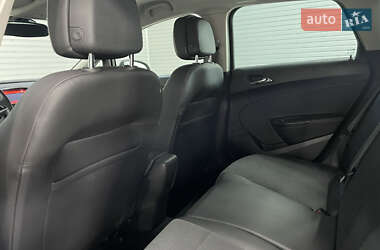 Универсал Opel Astra 2015 в 