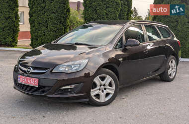 Универсал Opel Astra 2014 в 