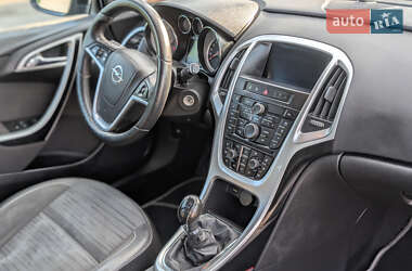 Универсал Opel Astra 2014 в 