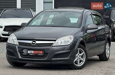 Хэтчбек Opel Astra 2009 в 