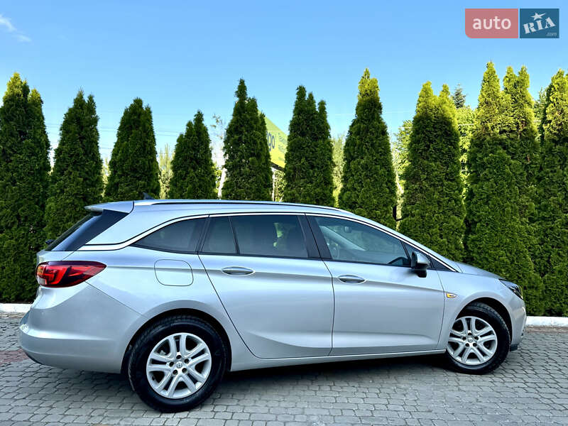 Универсал Opel Astra 2018 в Трускавце