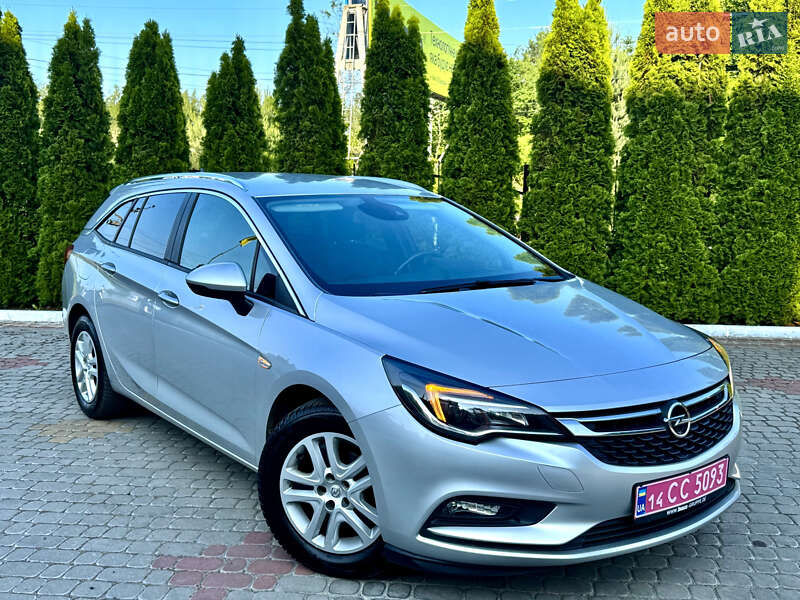 Универсал Opel Astra 2018 в Трускавце