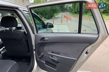 Универсал Opel Astra 2009 в 
