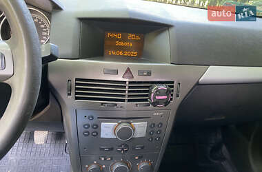 Универсал Opel Astra 2005 в 
