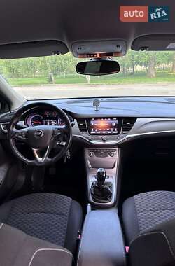 Универсал Opel Astra 2016 в 
