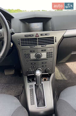 Универсал Opel Astra 2008 в 