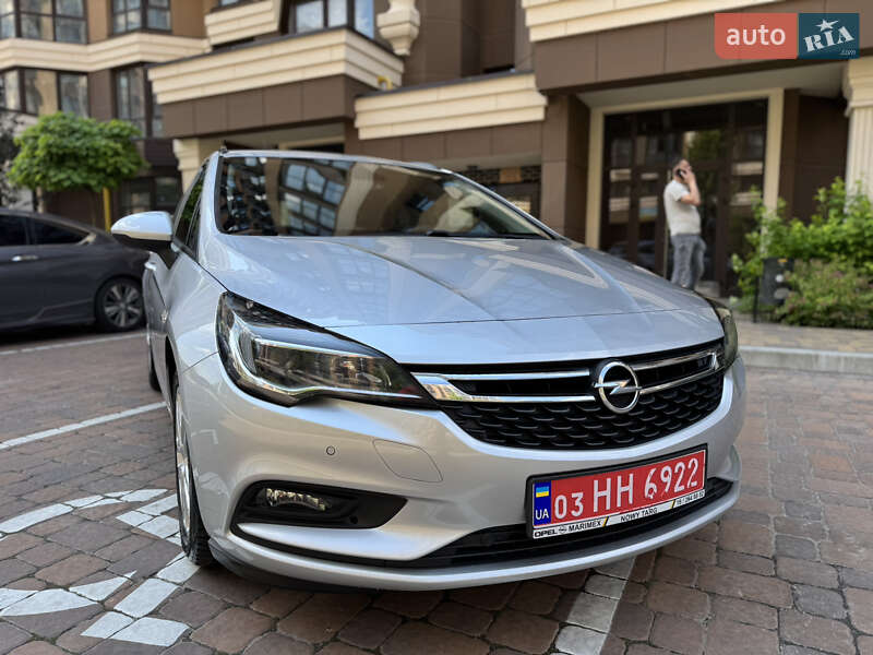 Универсал Opel Astra 2018 в 
