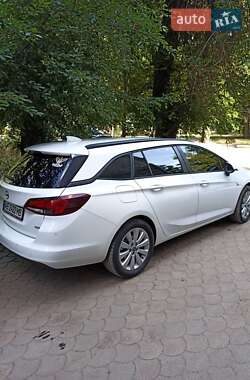 Универсал Opel Astra 2017 в 