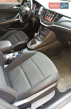 Универсал Opel Astra 2017 в 