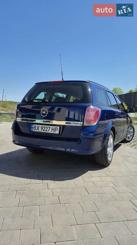 Универсал Opel Astra 2006 в Хмельницком