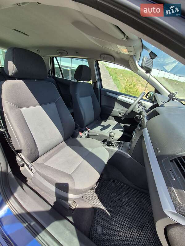 Универсал Opel Astra 2006 в Хмельницком
