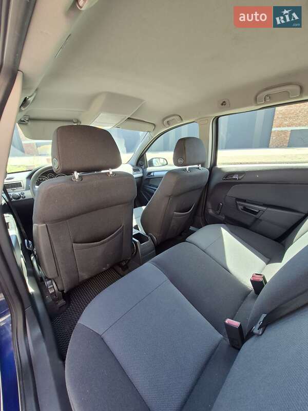 Универсал Opel Astra 2006 в Хмельницком