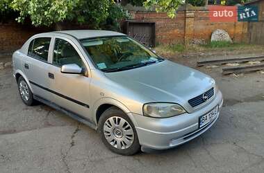 Хэтчбек Opel Astra 1998 в 