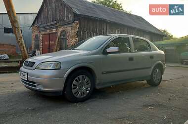 Хэтчбек Opel Astra 1998 в 