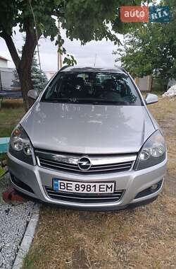 Универсал Opel Astra 2010 в Вознесенске