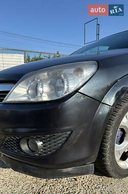 Хэтчбек Opel Astra 2007 в 